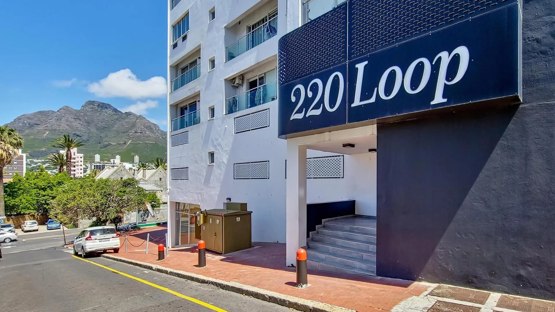 Stunning Apartment Within The Heart Of Cape Town